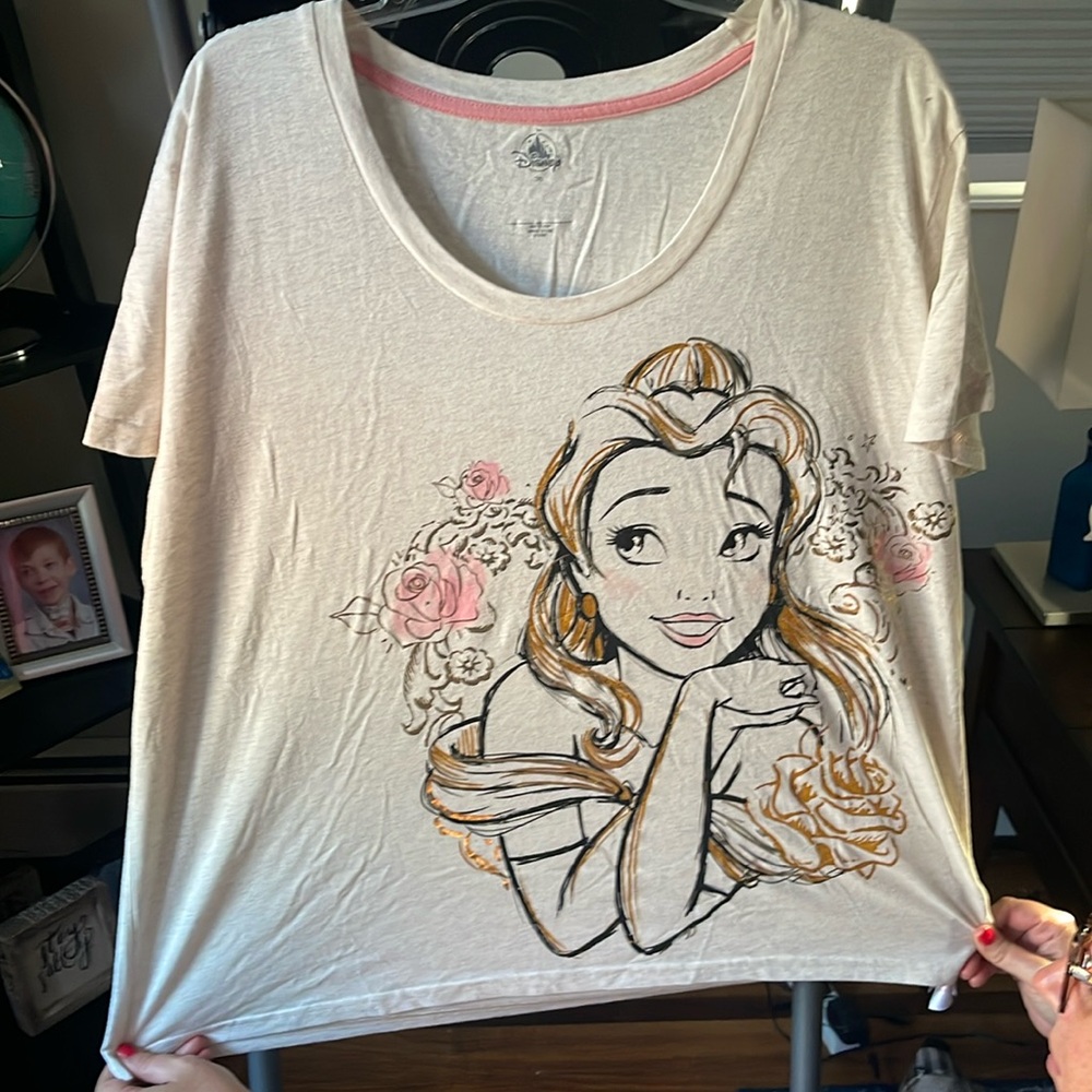 Disney Princess Belle t-shirt. XXL